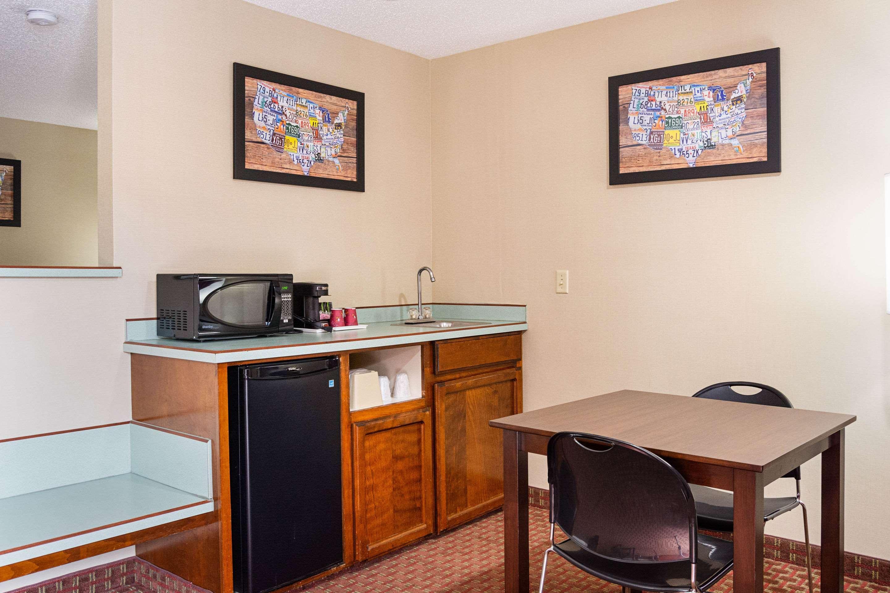 Econo Lodge Southeast Milwaukie/Portland Esterno foto