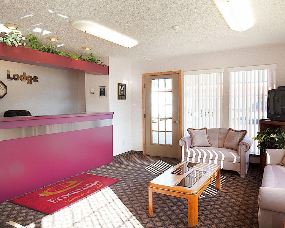 Econo Lodge Southeast Milwaukie/Portland Esterno foto