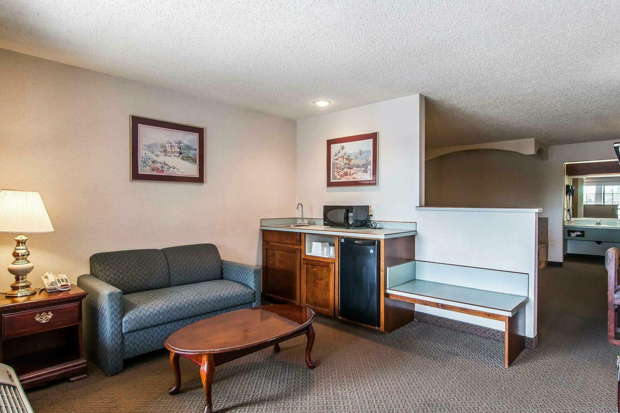 Econo Lodge Southeast Milwaukie/Portland Esterno foto